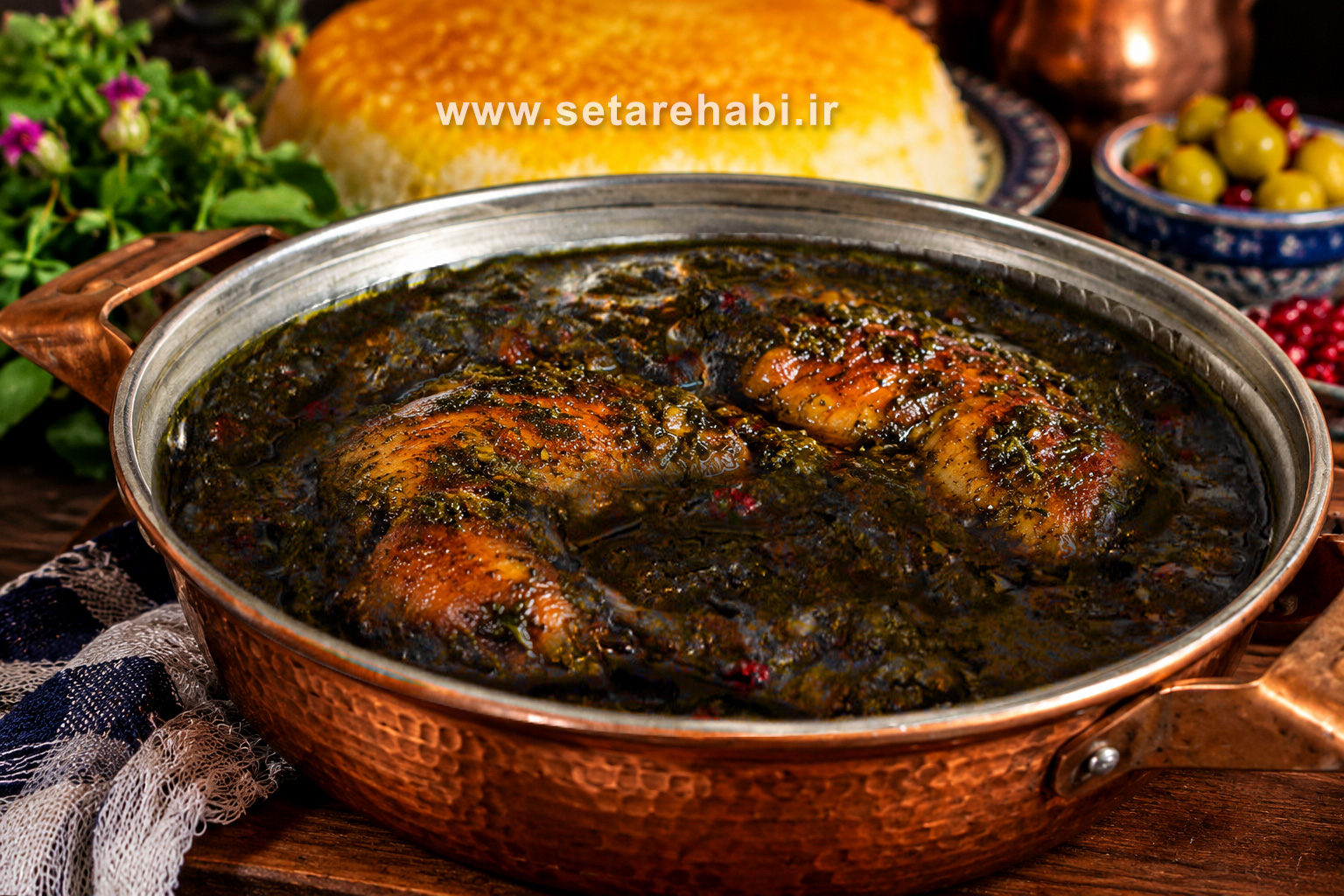مرغ ترش مازندرانی آماده سرو